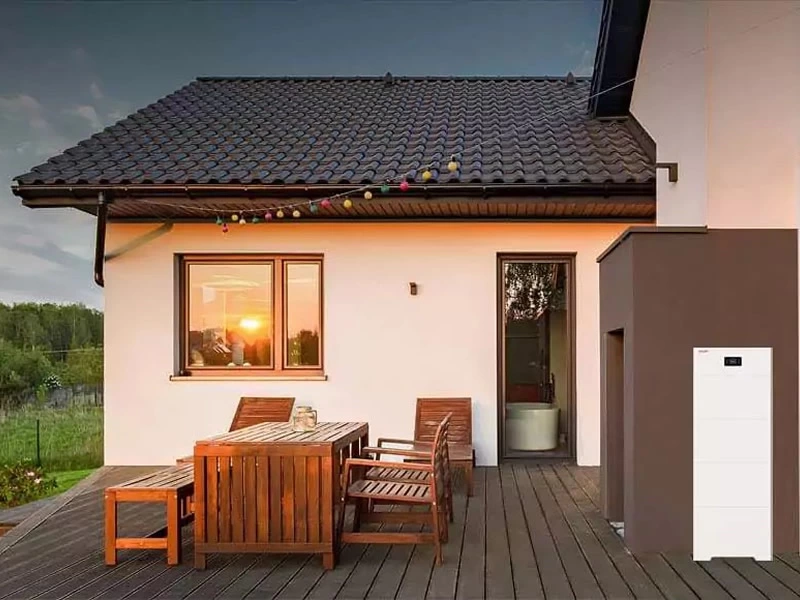 Off-Grid Solar Power Station