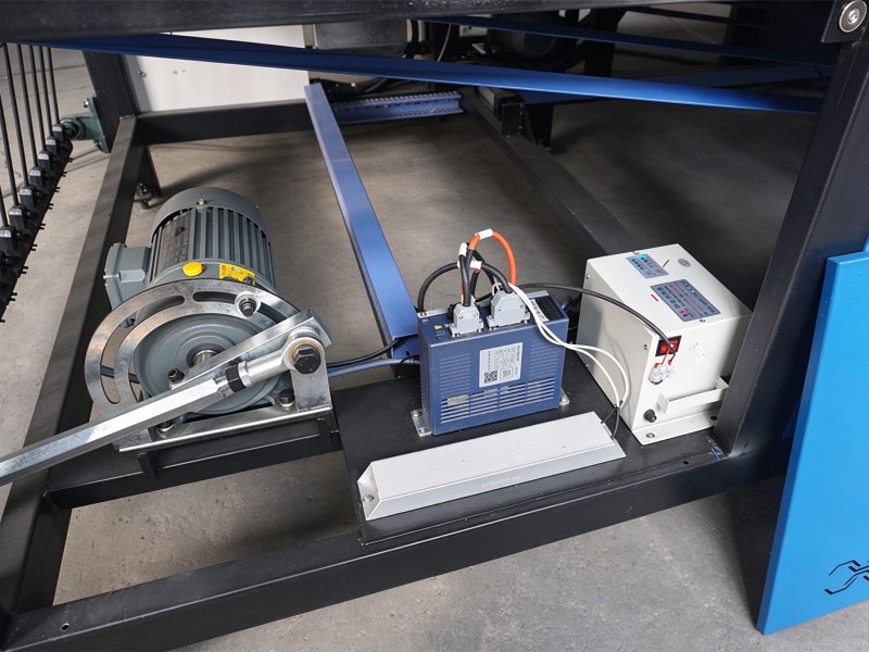Color-Tracking Servo Control 