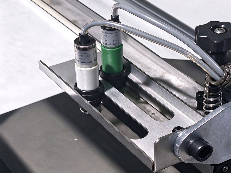 Color-Tracking Servo Control 