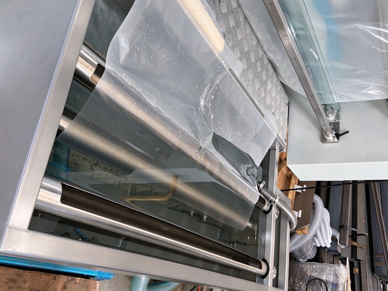 Stainless Water Tank & Vacuum 
